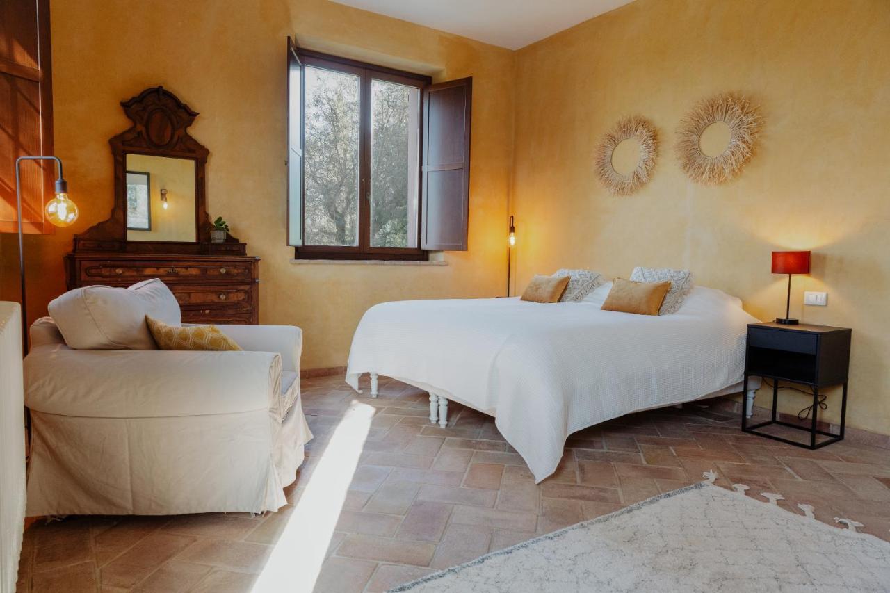Agriturismo Qui Voglio Monte Roberto Buitenkant foto