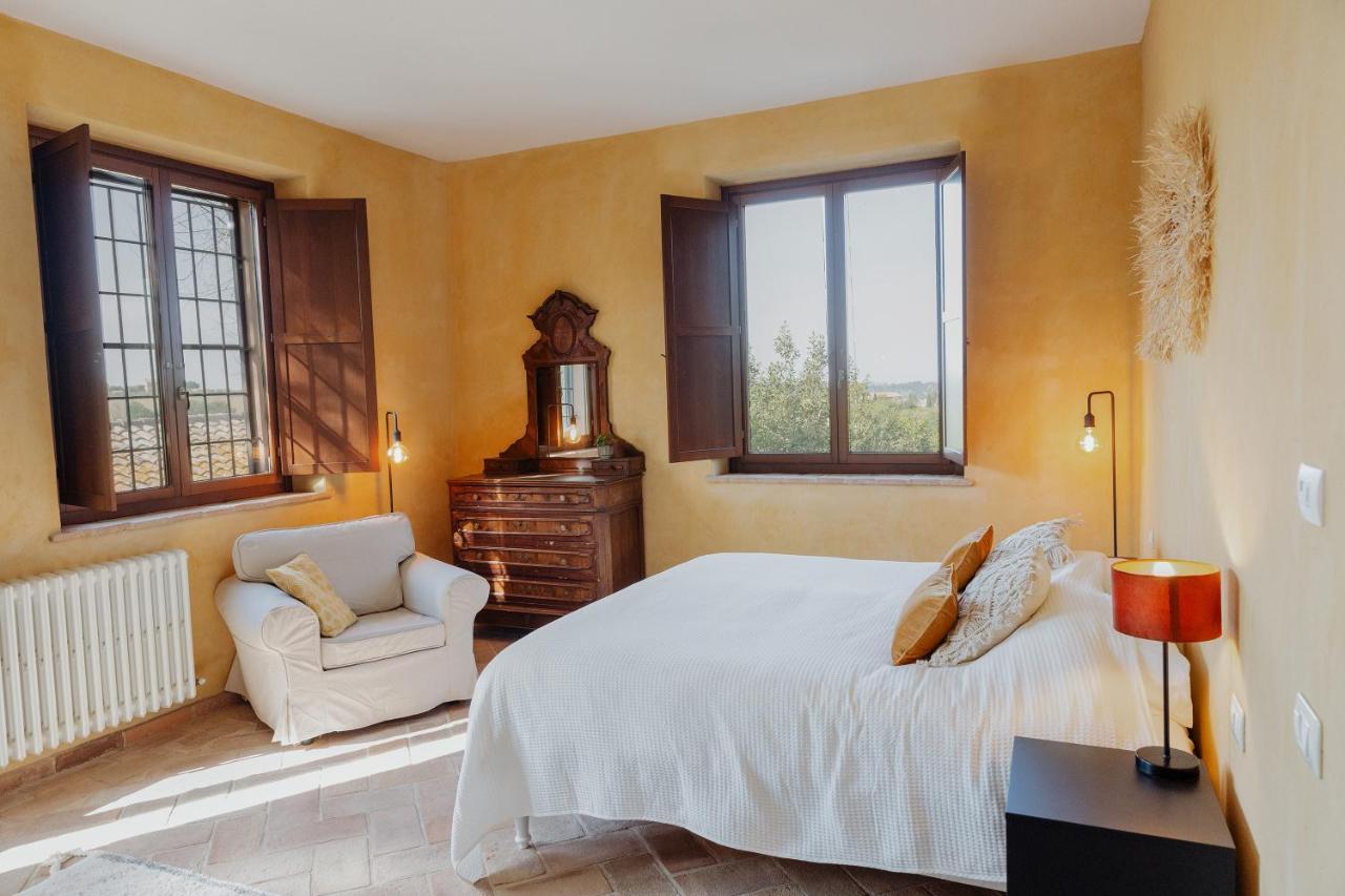 Agriturismo Qui Voglio Monte Roberto Buitenkant foto