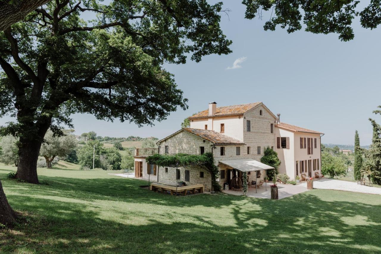 Agriturismo Qui Voglio Monte Roberto Buitenkant foto